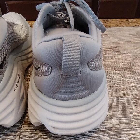 Hoka Bondi 8 Sharkskin Grey Size 9 2E Wide - Picture 16 of 16
